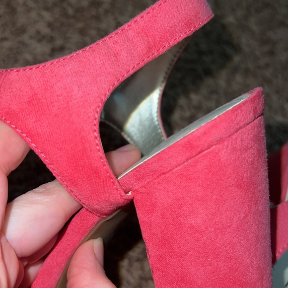 Anne Klein US 7.5 womens pink suede chunky heels. Gently used. - Picture 14 of 16